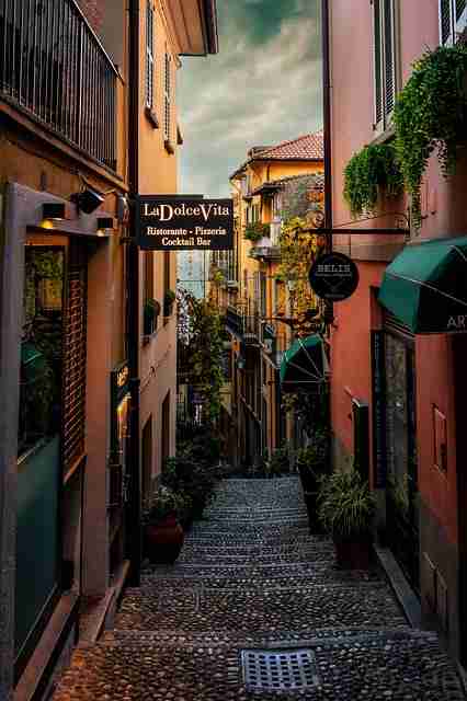 情报站Plus · 黑料不打烊、黑料万里长征首页 — 社交媒体爆款范例